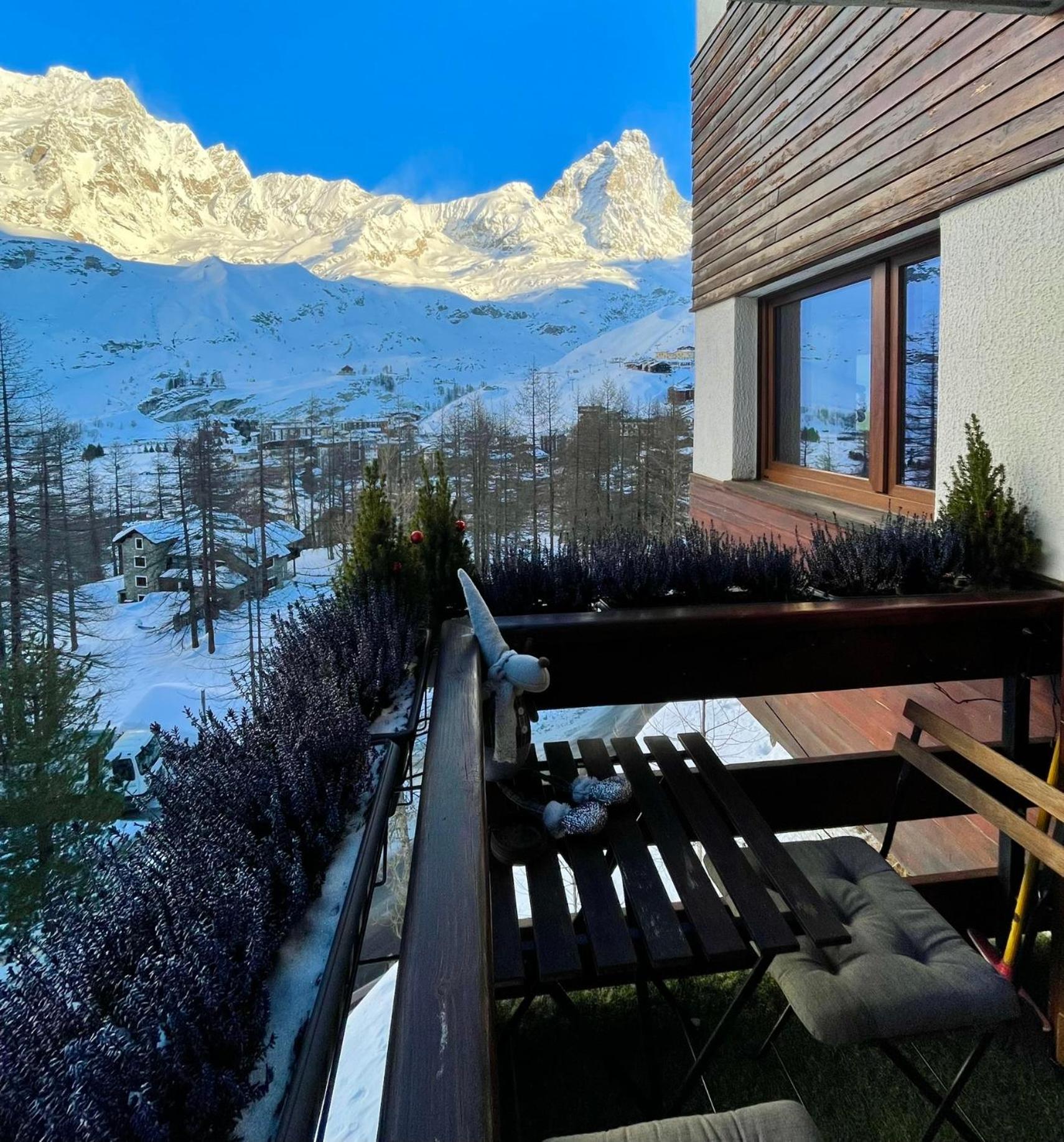 Panoramic Apartment ブレウイル・チェルヴィナイア エクステリア 写真